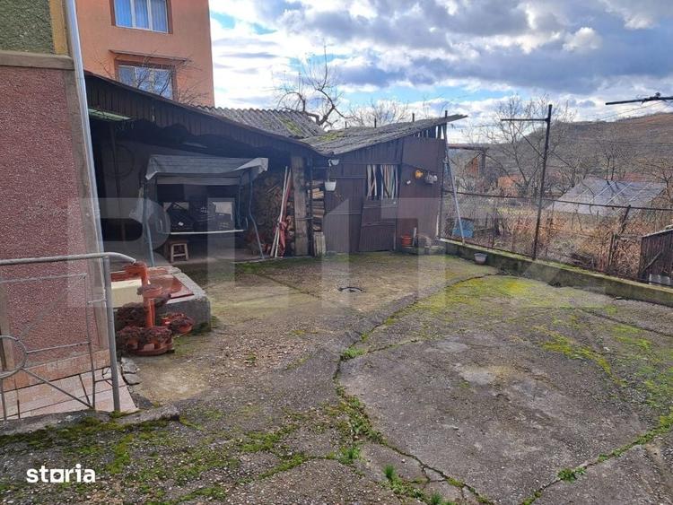 Casă cu 4 camere cu Teren 1017 Mp în Central