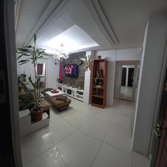 Apartament cu 2 camere decomandat în Km 4-5