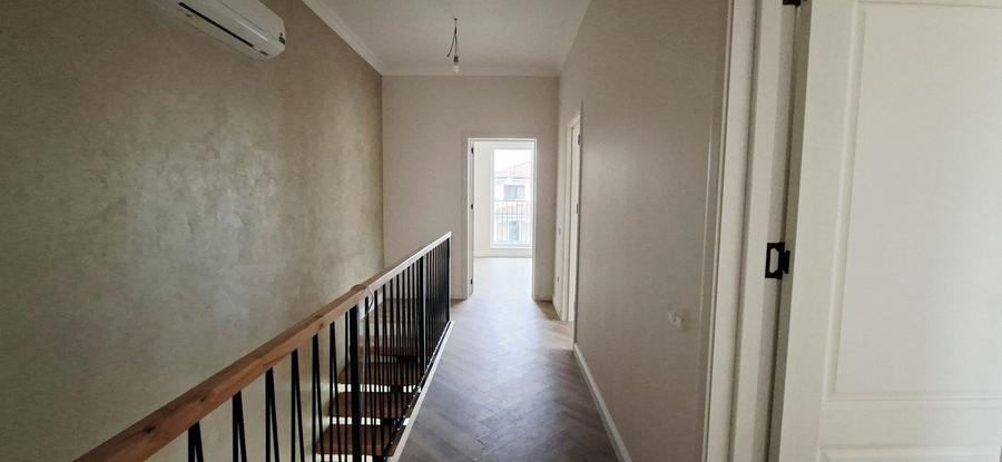Duplex cu 4 camere cu Canalizare în Dumbrăvița