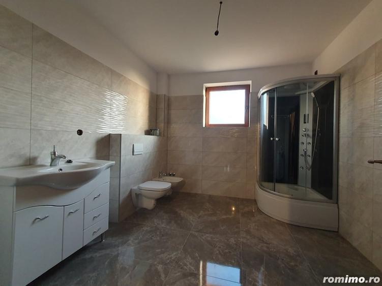 Spațiu comercial, de 450 mp, în Central