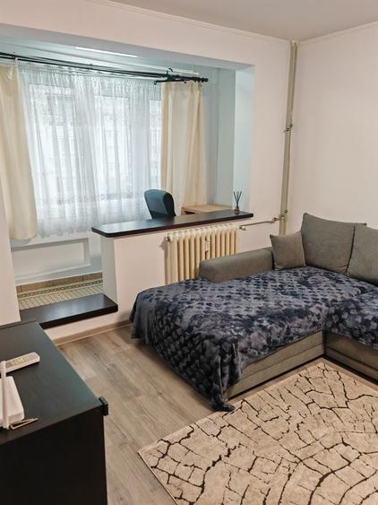 Apartament cu 2 camere decomandat în Păcii