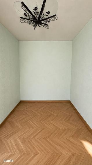 Apartament cu 3 camere semidecomandat în Km 4