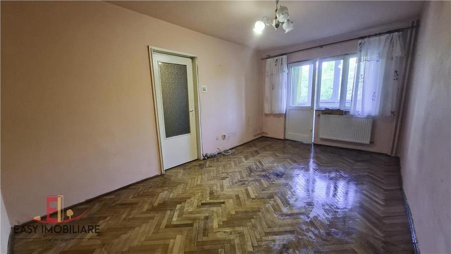 Apartament cu 2 camere decomandat în 1848
