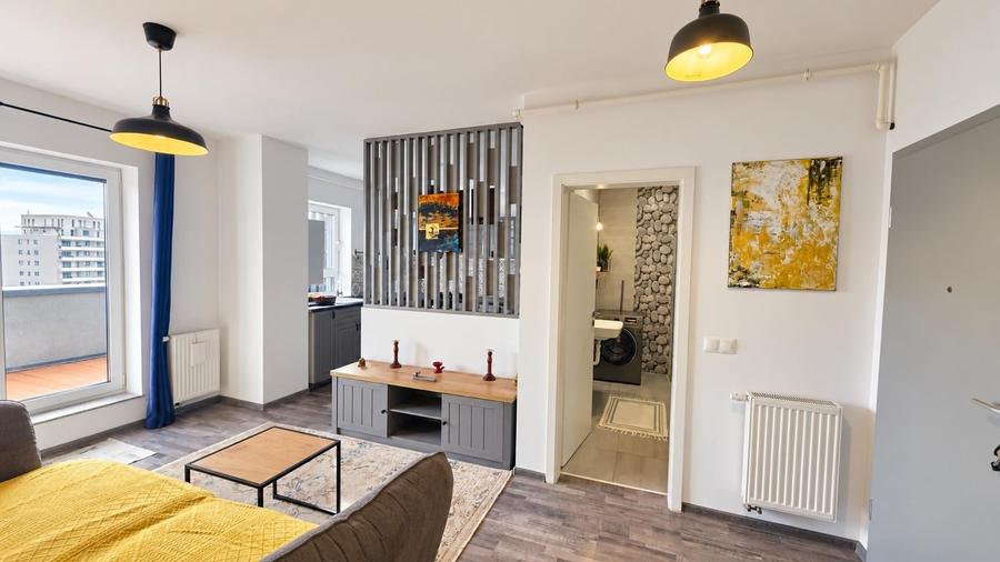 Apartament cu 2 camere semidecomandat în Avantgarden