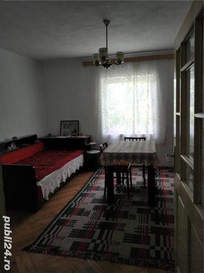 Casă cu 5 camere cu Teren 3500 Mp în Sântana