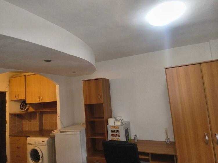 Garsonieră semidecomandată în Central