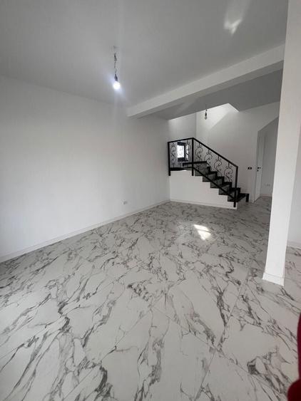 Casă cu 2 camere în Central
