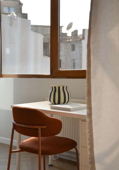 Apartament cu 2 camere decomandat în Universitate