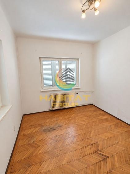 Apartament cu 3 camere semidecomandat în Gara de Nord
