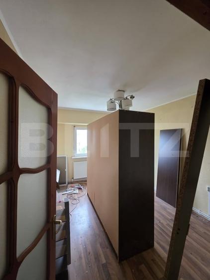 Apartament cu 4 camere decomandat, mobilat în Mazepa 1