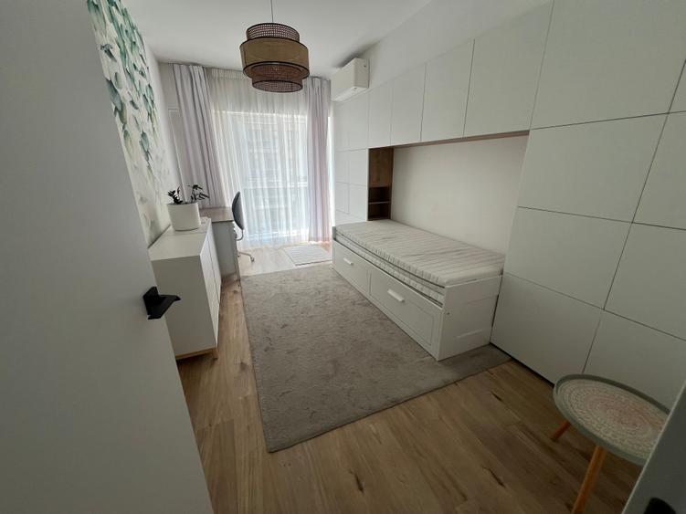 Apartament cu 3 camere decomandat în Pipera