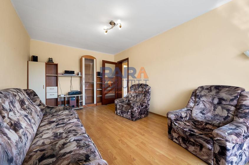 Apartament cu 4 camere decomandat, mobilat în Sud-Vest