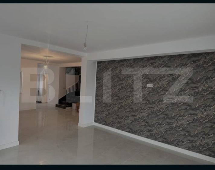 Casă individuală cu 5 camere cu Garaj în Dumbrăvița