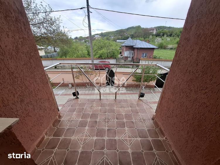 Casă cu 4 camere cu Teren 452 Mp în Aninoasa