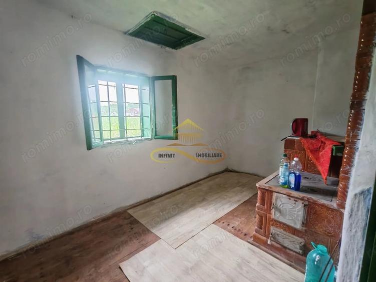 Casă cu 4 camere cu Teren 3300 Mp în Țârdenii Mari