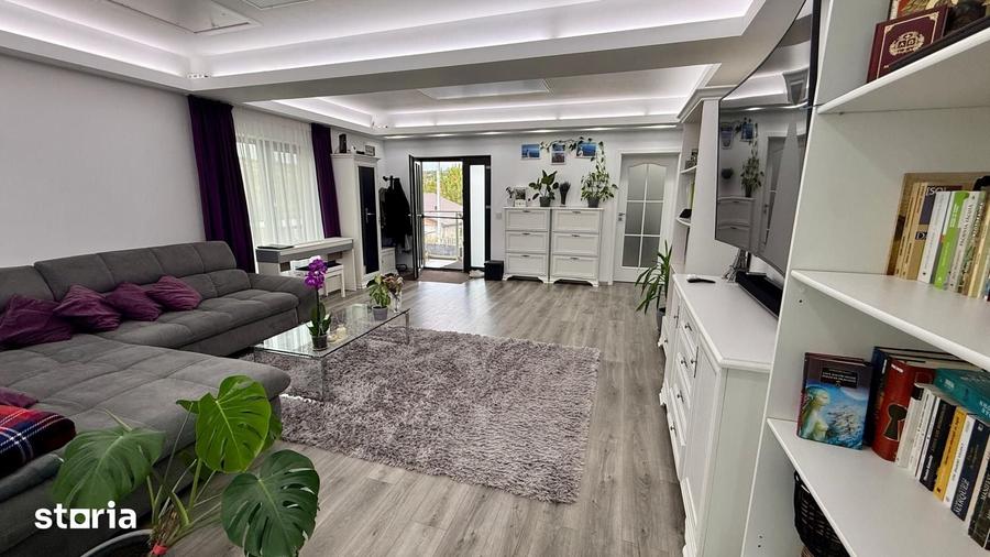 Casă cu 5 camere cu Teren 600 Mp în Aroneanu