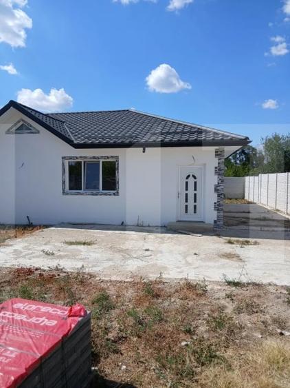 Casă individuală cu 5 camere cu Teren 450 Mp în Balș