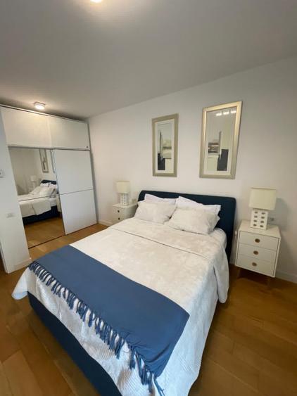 Apartament cu 2 camere semidecomandat, mobilat în Unirii
