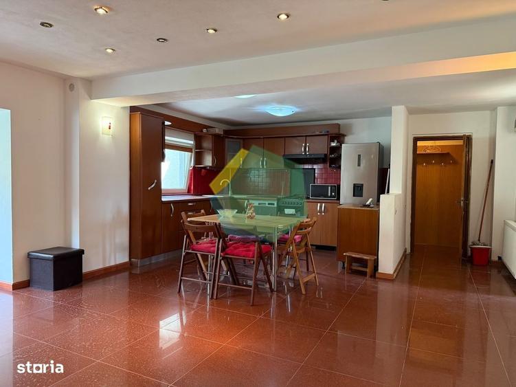 Apartament cu 4 camere în Central
