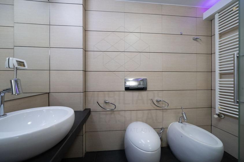Apartament cu 4 camere decomandat în Șoseaua Nordului