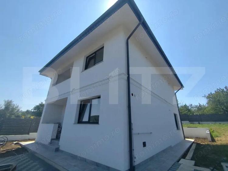 Casă cu 4 camere cu Teren 545 Mp în Bârnova