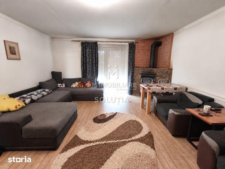 Casă cu 5 camere cu Teren 459 Mp în Recea