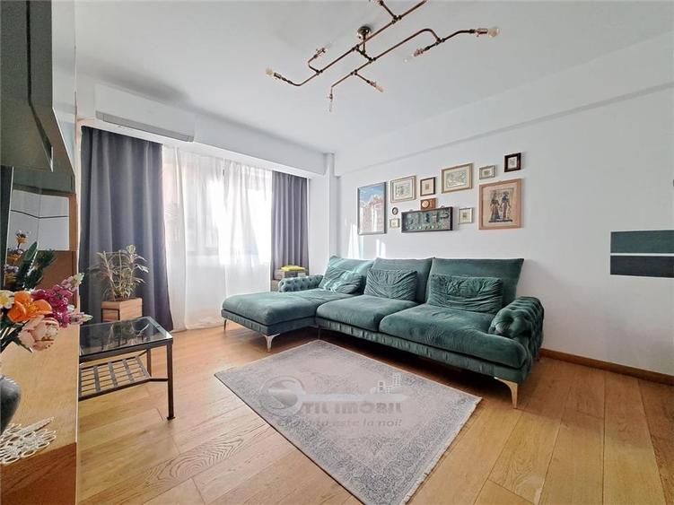 Apartament cu 3 camere decomandat, mobilat în Galata