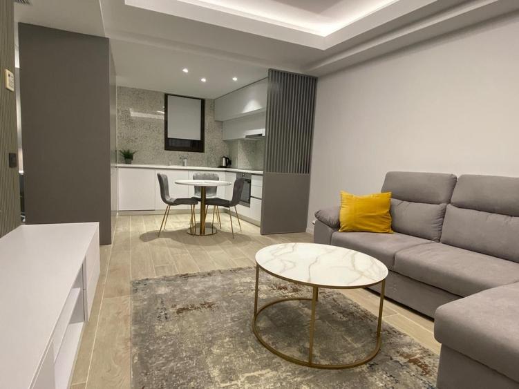 Apartament cu 2 camere semidecomandat, mobilat în Șoseaua Nordului