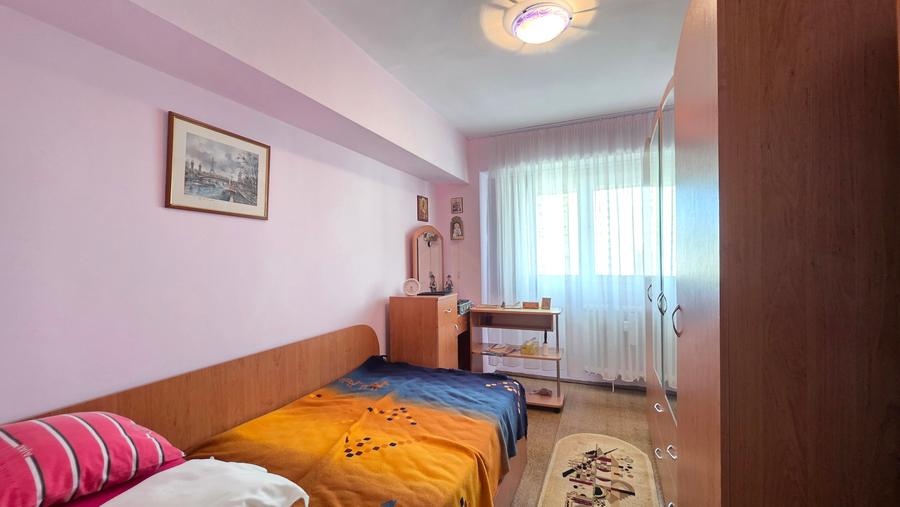 Apartament cu 3 camere decomandat în Chișinau