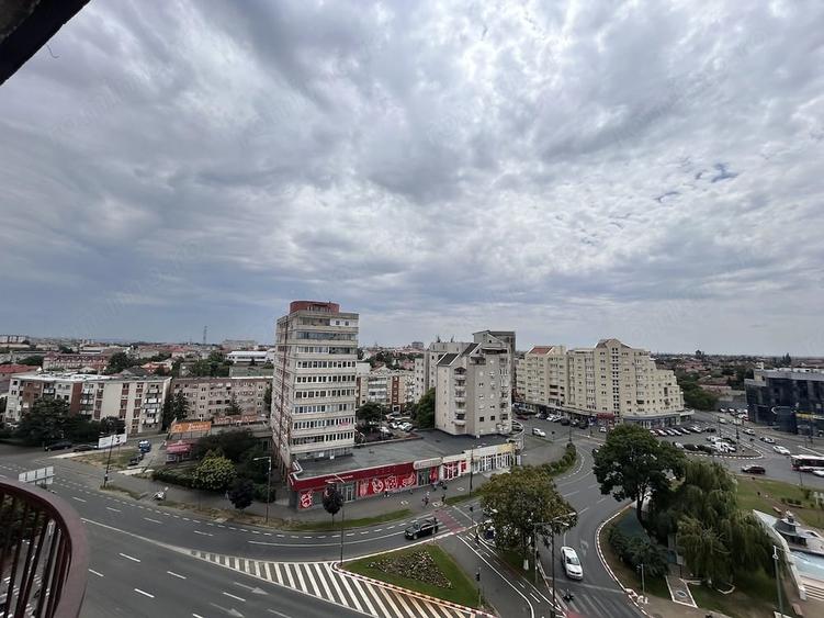 Apartament cu 2 camere decomandat în Intim