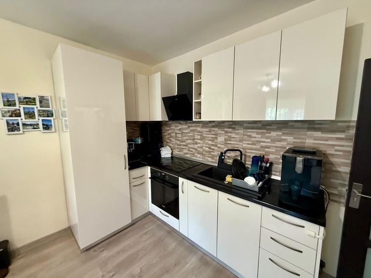 Apartament cu 2 camere decomandat în Costin Georgian