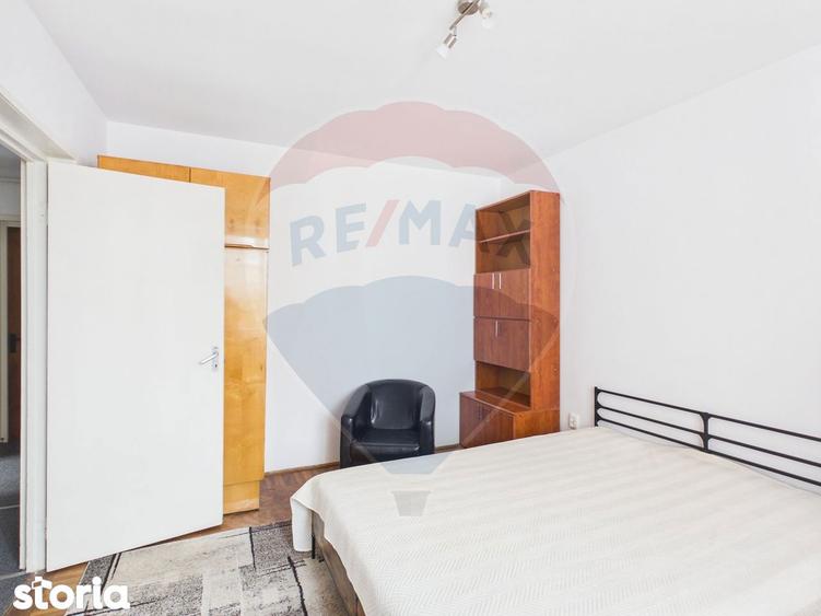 Apartament cu 3 camere, mobilat în Central