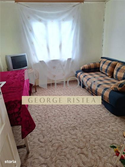 Casă cu 6 camere decomandat cu Teren 1438 Mp în Tomșani
