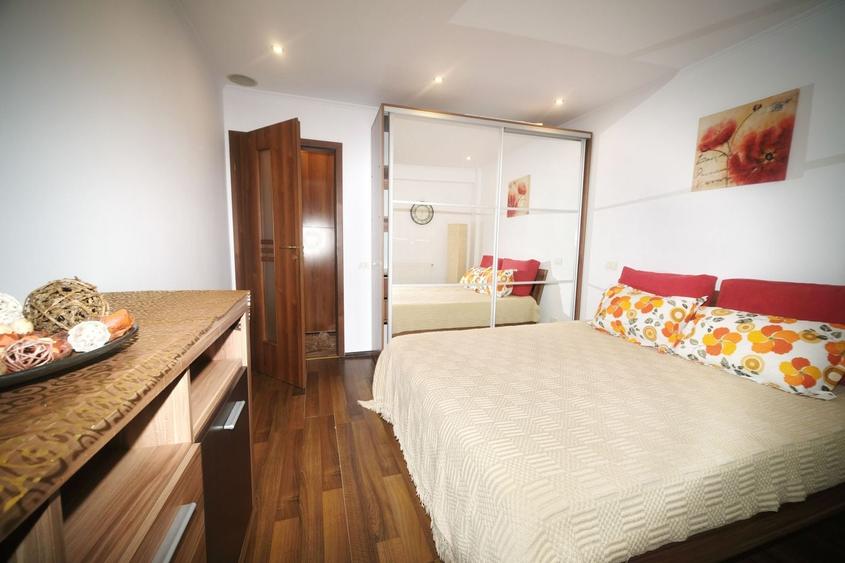 Apartament cu 2 camere decomandat, mobilat în Micro 19