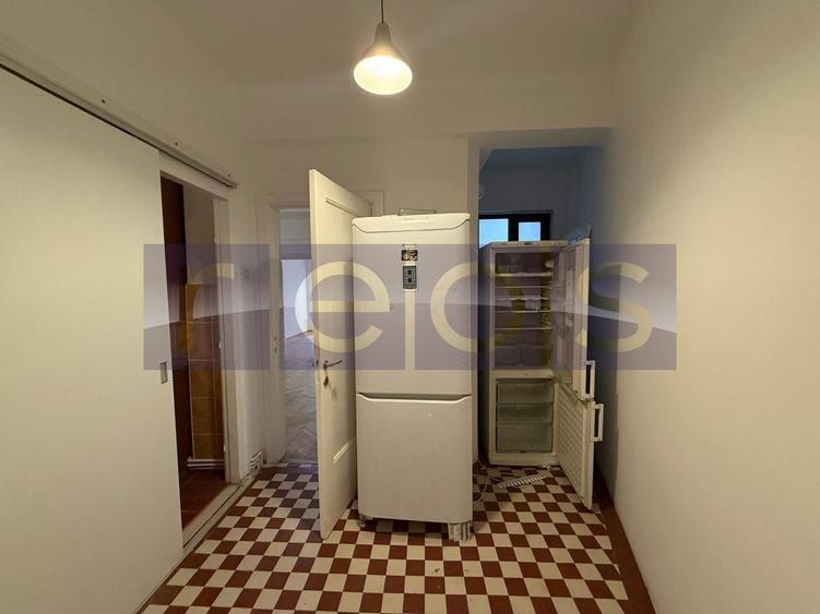 Apartament cu 5 camere semidecomandat, mobilat în Amzei