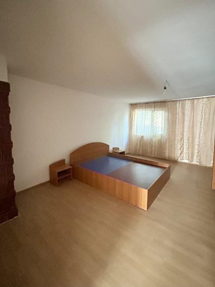 Casă individuală cu 3 camere cu Teren 250 Mp în Central