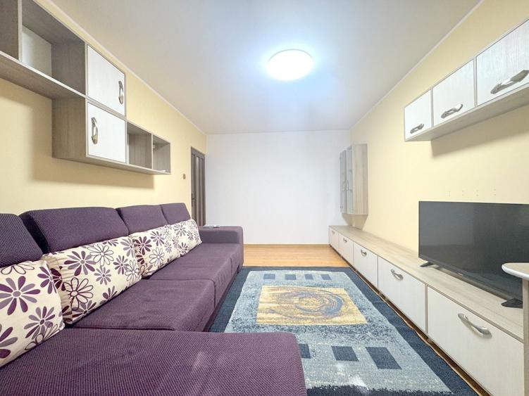 Apartament cu 3 camere decomandat, mobilat în Soarelui
