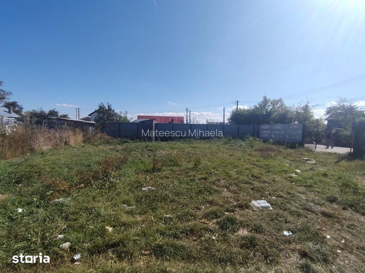 Teren de 400 mp, în Priseaca
