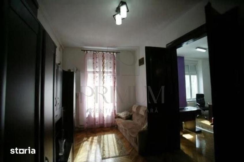 Apartament cu 5 camere decomandat în Șagului