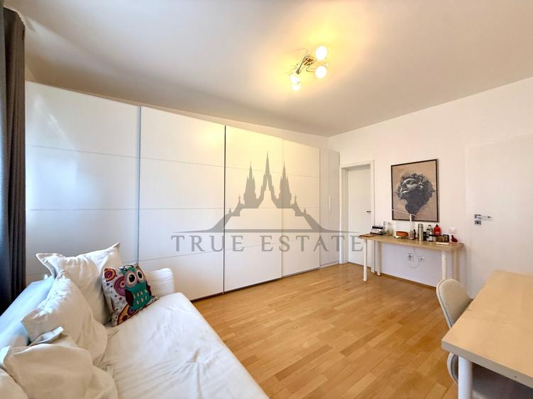 Apartament cu 3 camere semidecomandat în Armeneasca