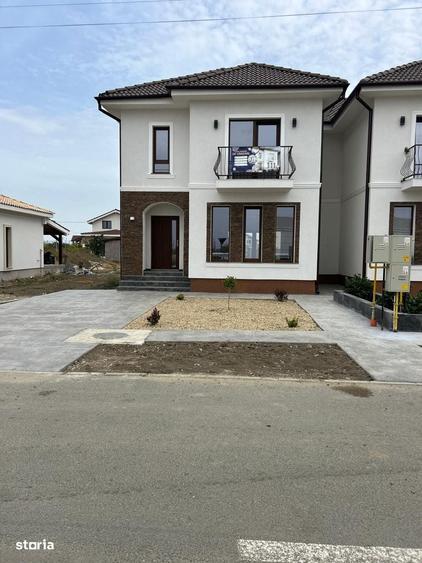 Casă cu 3 camere în Vladimirescu