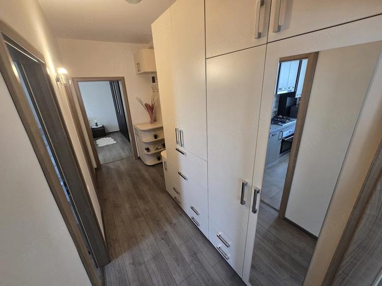 Apartament cu 2 camere decomandat în Giroc