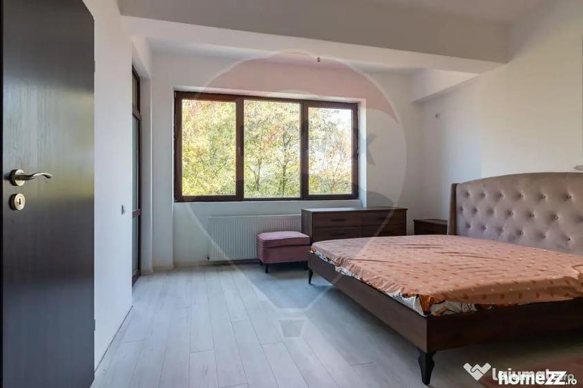 Casă cu 6 camere cu Teren 480 Mp în Tărtășești