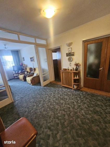 Apartament cu 4 camere în Central