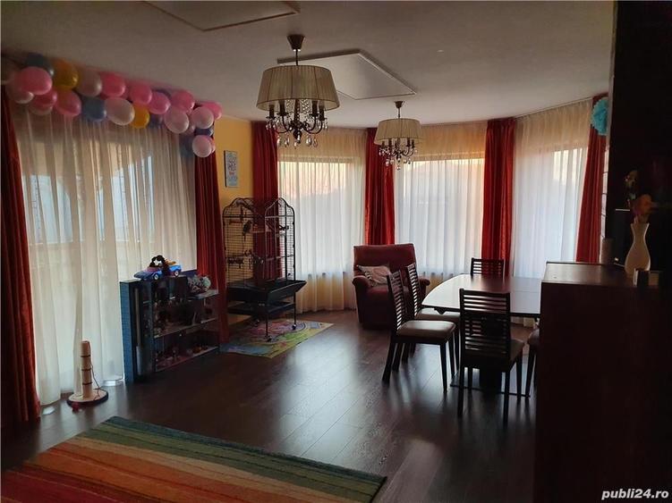 Casă cu 7 camere cu Teren 415 Mp în Găneasa
