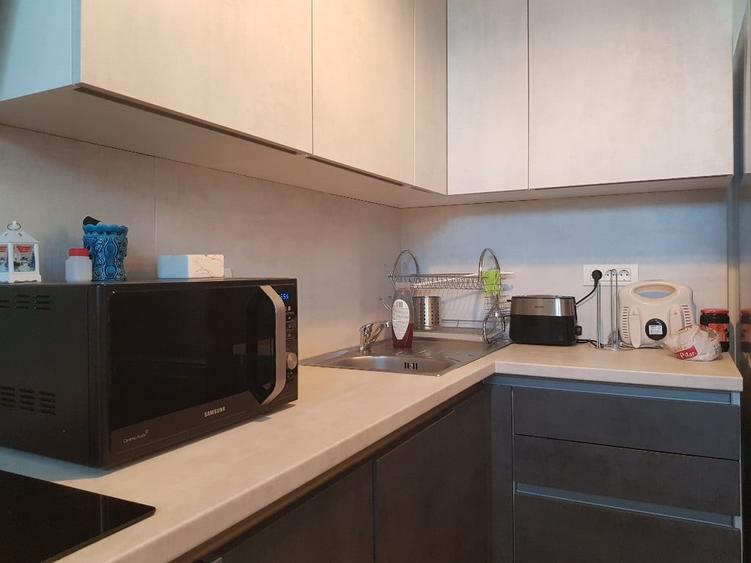 Apartament cu 2 camere semidecomandat în 1 Mai
