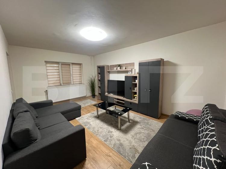 Apartament cu 2 camere decomandat, mobilat în Rovine