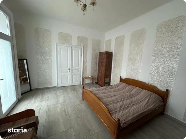 Casă cu 4 camere cu Teren 86 Mp în Central