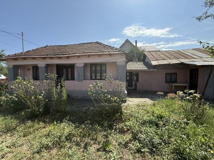 Casă cu 3 camere în Cornu