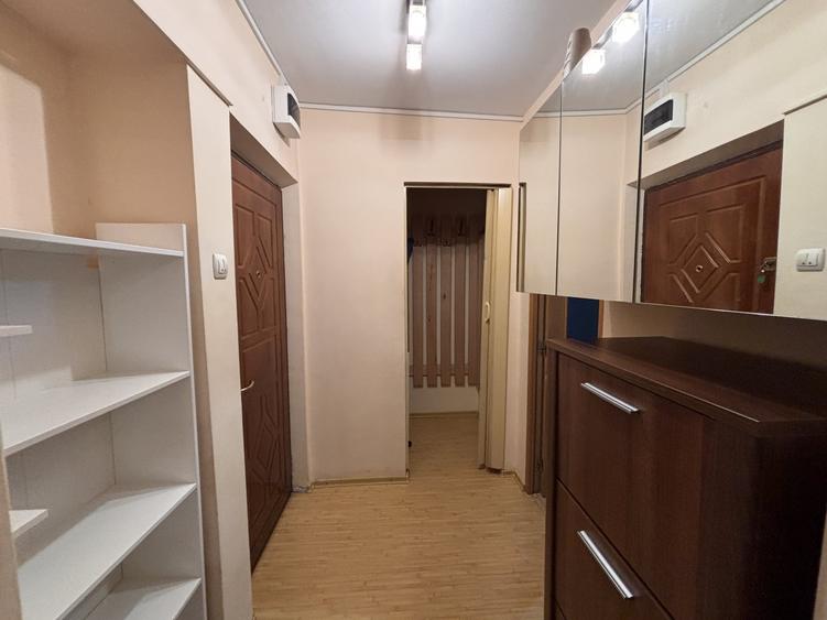 Apartament cu 2 camere semidecomandat, mobilat în Bucur Obor